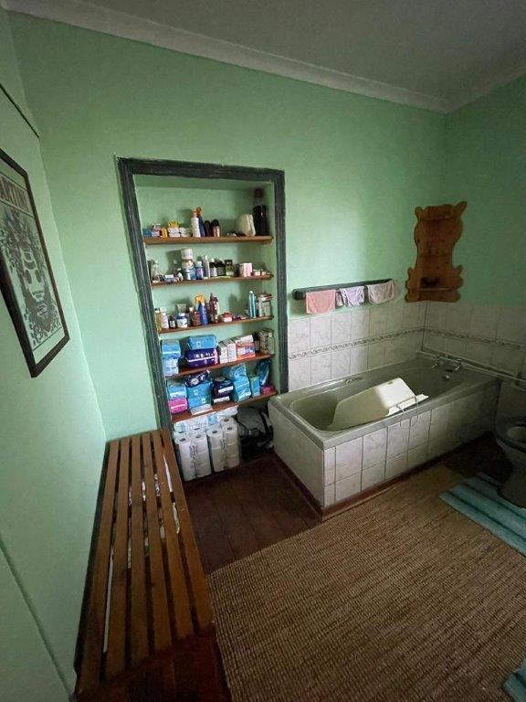 5 Bedroom Property for Sale in Ladybrand Free State